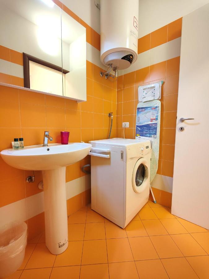 Hostdomus - Terry Suite Turin Exterior foto