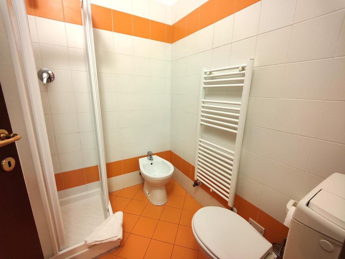 Hostdomus - Terry Suite Turin Exterior foto