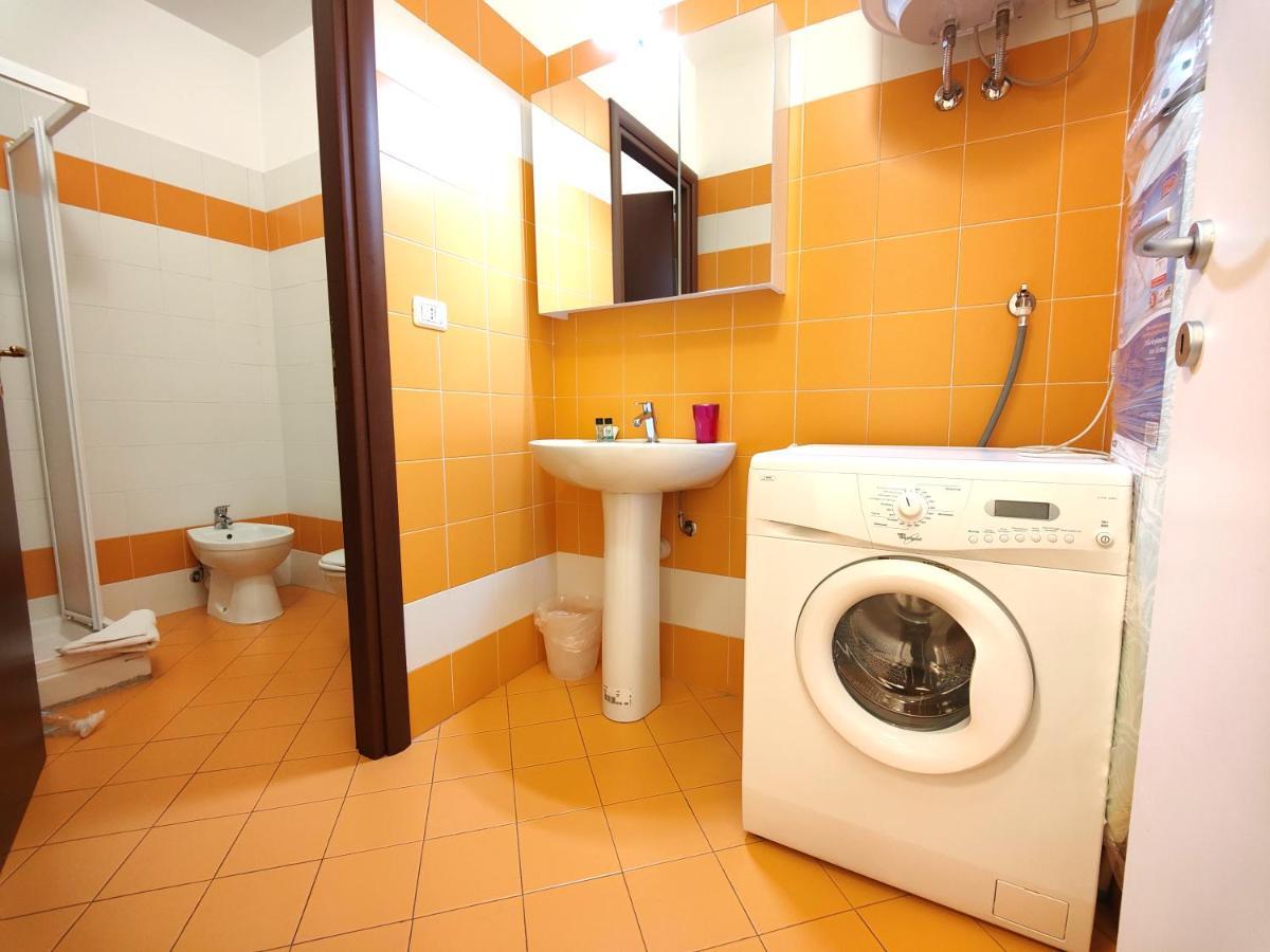 Hostdomus - Terry Suite Turin Exterior foto